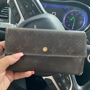 Lv wallet